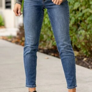 Judy Blue Women's Huntington High Rise Slim Fit Jeans in Dark Blue, 14w, EUC